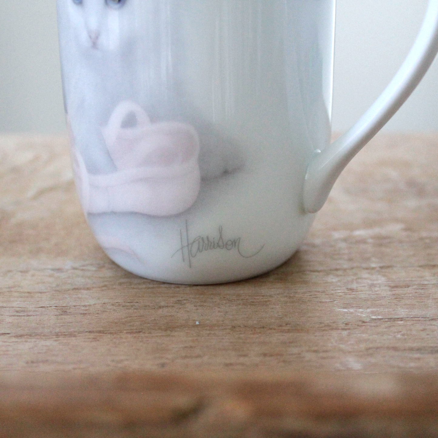 White cat with Ballet Shoes Mug / Otagiri / Bob Harrison