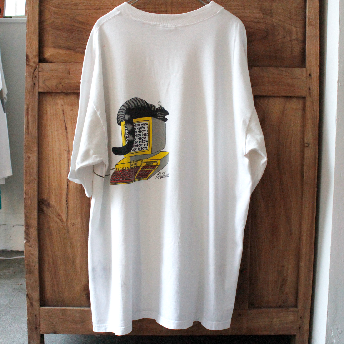 Cat Mouse Computer Tee / White / 90s / Kliban Cat