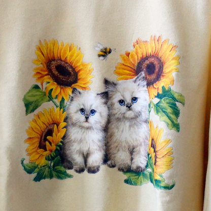 Sunflower Cats with Bee Sweat / 90s